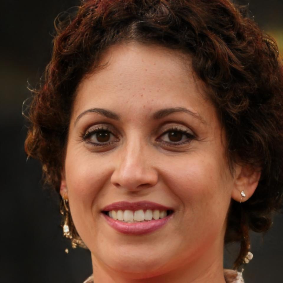 Dr. Sarah Müller